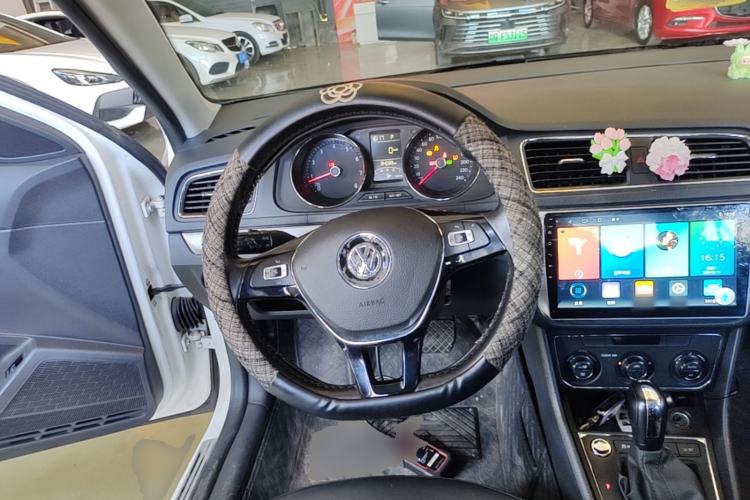 Used Volkswagen Lavida 2017 230TSI DSG Comfort Edition Steering Wheel