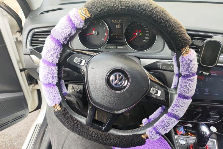 Used Volkswagen Lavida 2017 1.6L Automatic Comfort Edition Steering Wheel