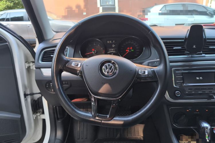 Used Volkswagen Lavida 2017 1.6L Automatic Comfort Edition Steering Wheel