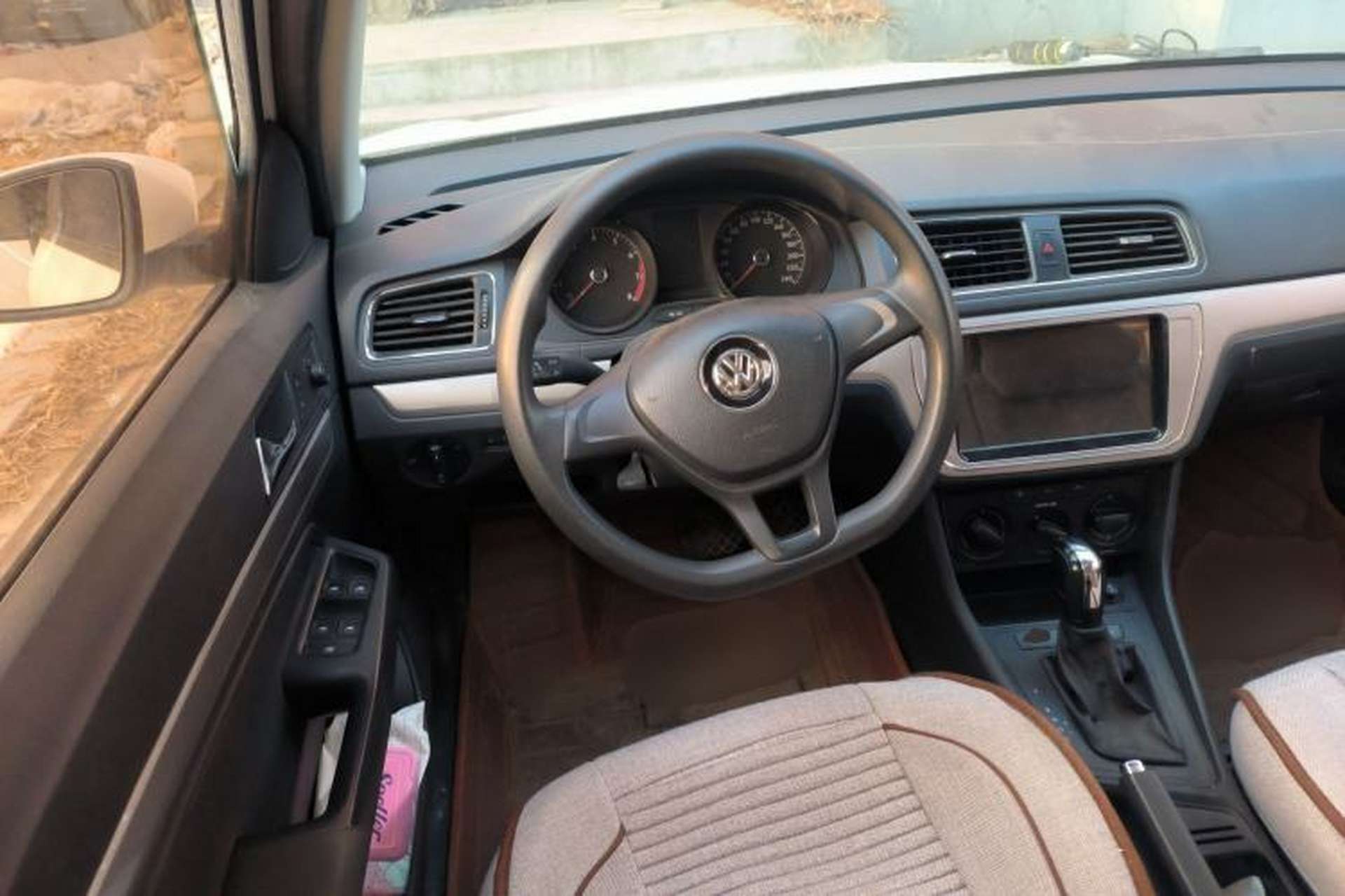 Used Volkswagen Lavida 2017 1.6L Automatic Fashion Edition Steering Wheel
