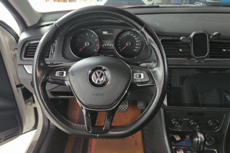 Used Volkswagen Lavida 2017 230TSI DSG Comfort Edition Steering Wheel