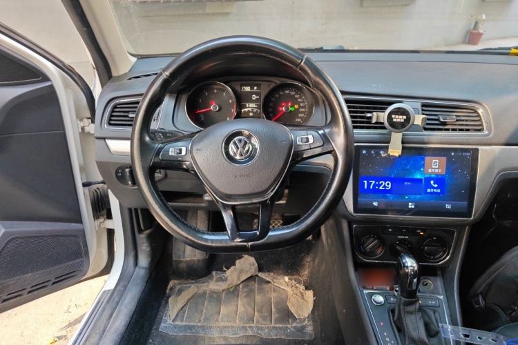 Used Volkswagen Lavida 2017 1.6L Automatic Comfort Edition Steering Wheel