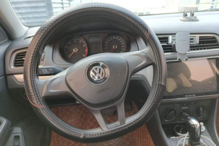 Used Volkswagen Lavida 2017 1.6L Automatic Fashion Edition Steering Wheel
