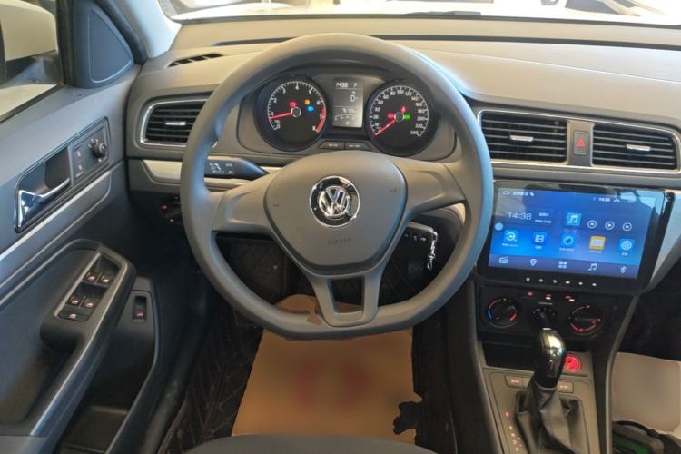 Used Volkswagen Lavida 2017 1.6L Automatic Fashion Edition Steering Wheel