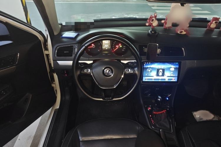 Used Volkswagen Lavida 2017 1.6L Automatic Comfort Edition Steering Wheel