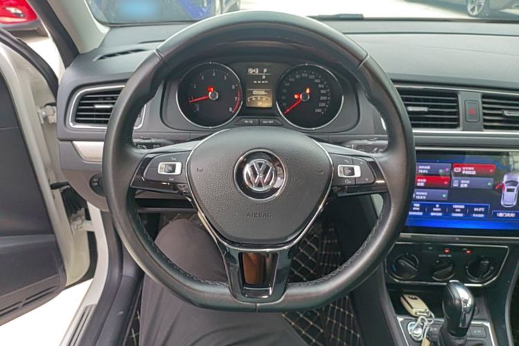 Used Volkswagen Lavida 2017 1.6L Automatic Comfort Edition Steering Wheel
