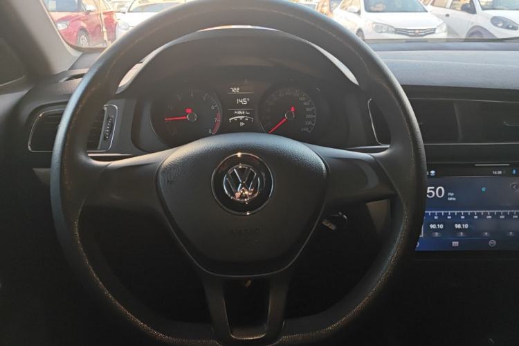 Used Volkswagen Lavida 2017 1.6L Manual Fashion Edition Steering Wheel