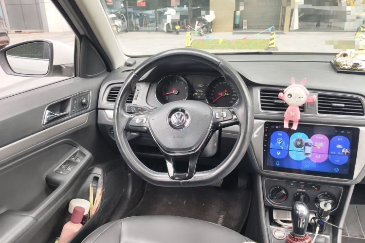 Used Volkswagen Lavida 2017 1.6L Automatic Comfort Edition Steering Wheel