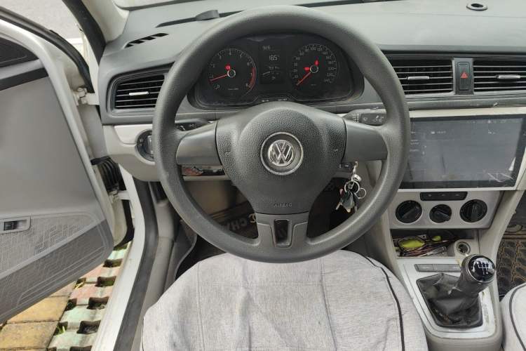 Used Volkswagen Lavida  Steering Wheel