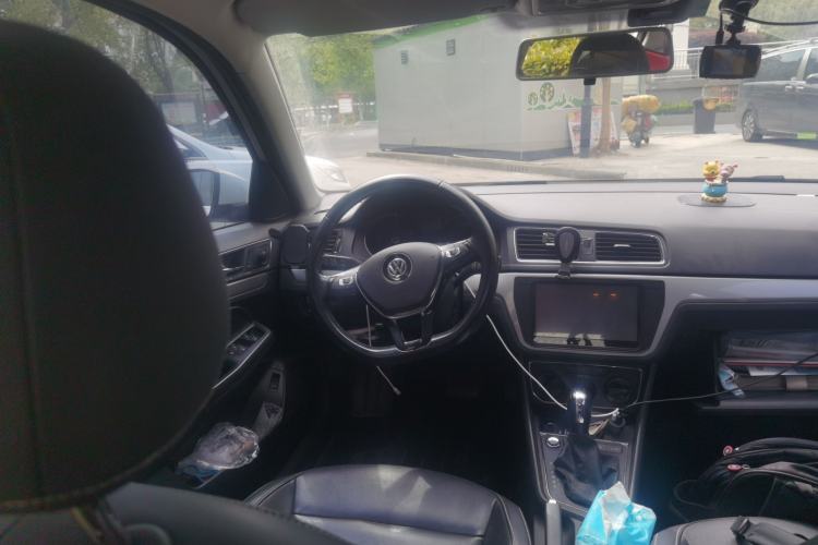 Used Volkswagen Lavida 2017 1.6L Automatic Comfort Edition Steering Wheel
