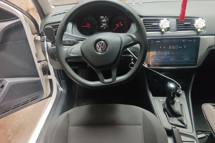 Used Volkswagen Lavida 2017 1.6L Automatic Fashion Edition Steering Wheel