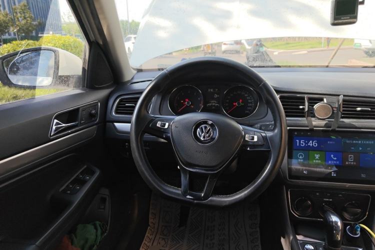 Used Volkswagen Lavida 2017 1.6L Automatic Comfort Edition Steering Wheel