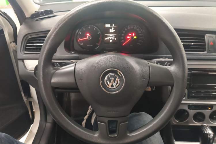Used Volkswagen Lavida 2017 1.6L Automatic Comfort Edition Steering Wheel