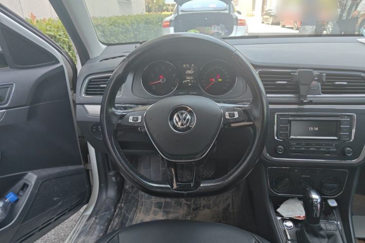 Used Volkswagen Lavida 2017 1.6L Automatic Comfort Edition Steering Wheel