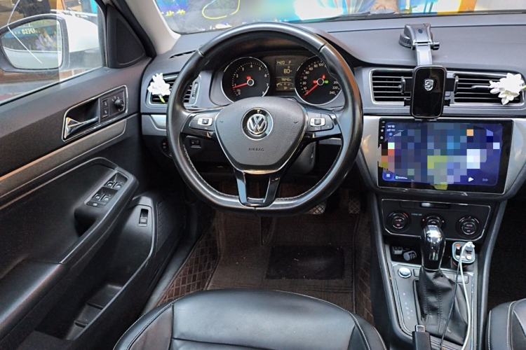 Used Volkswagen Lavida 2017 230TSI DSG Comfort Edition Steering Wheel