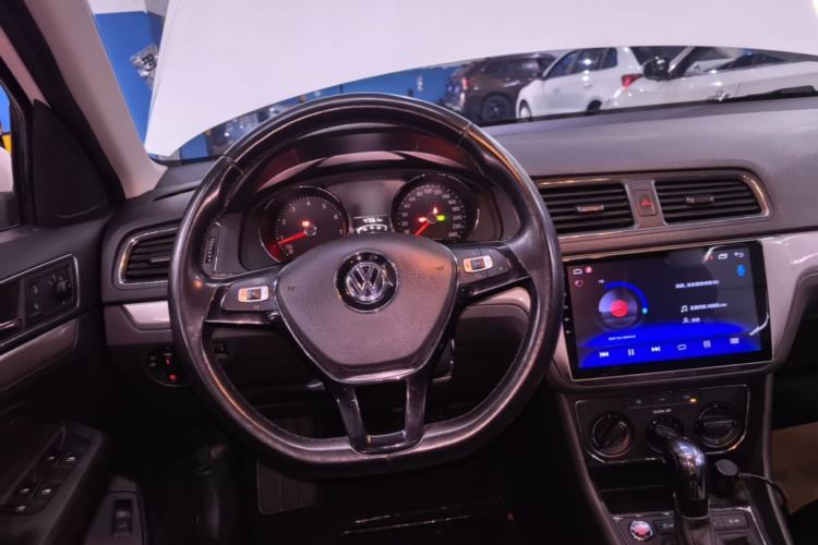 Used Volkswagen Lavida 2017 1.6L Automatic Comfort Edition Steering Wheel