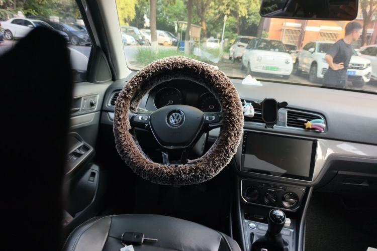 Used Volkswagen Lavida 2017 1.6L Manual Comfort Edition Steering Wheel