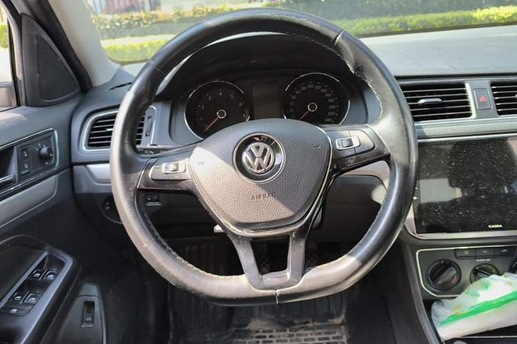 Used Volkswagen Lavida 2017 1.6L Manual Comfort Edition Steering Wheel