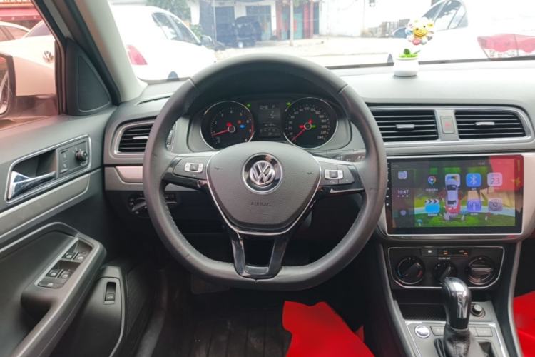 Used Volkswagen Lavida 2017 1.6L Automatic Comfort Edition Steering Wheel