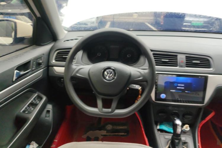 Used Volkswagen Lavida 2017 1.6L Automatic Fashion Edition Steering Wheel