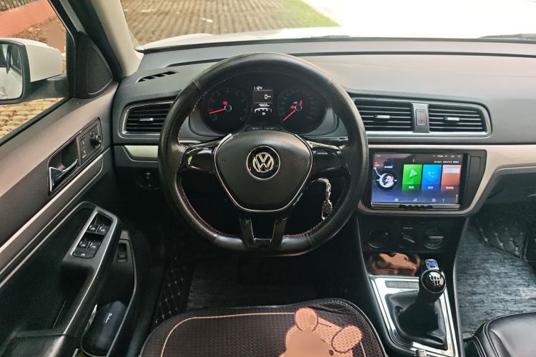 Used Volkswagen Lavida 2017 1.6L Manual Fashion Edition Steering Wheel