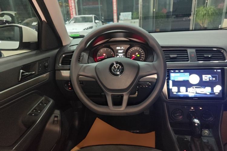 Used Volkswagen Lavida 2017 1.6L Automatic Fashion Edition Steering Wheel