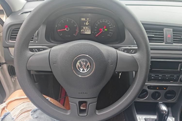 Used Volkswagen Lavida 2017 1.6L Automatic Comfort Edition Steering Wheel