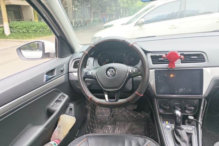 Used Volkswagen Lavida 2017 1.6L Automatic Comfort Edition Steering Wheel
