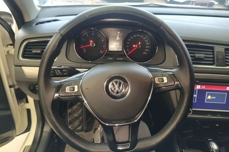 Used Volkswagen Lavida 2017 1.6L Automatic Comfort Edition Steering Wheel