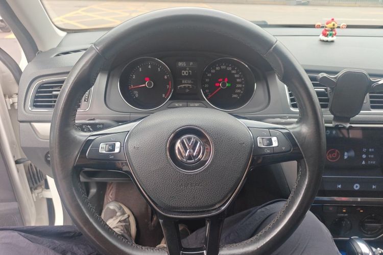 Used Volkswagen Lavida 2017 1.6L Automatic Comfort Edition Steering Wheel