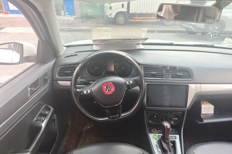 Used Volkswagen Lavida 2017 1.6L Automatic Comfort Edition Steering Wheel