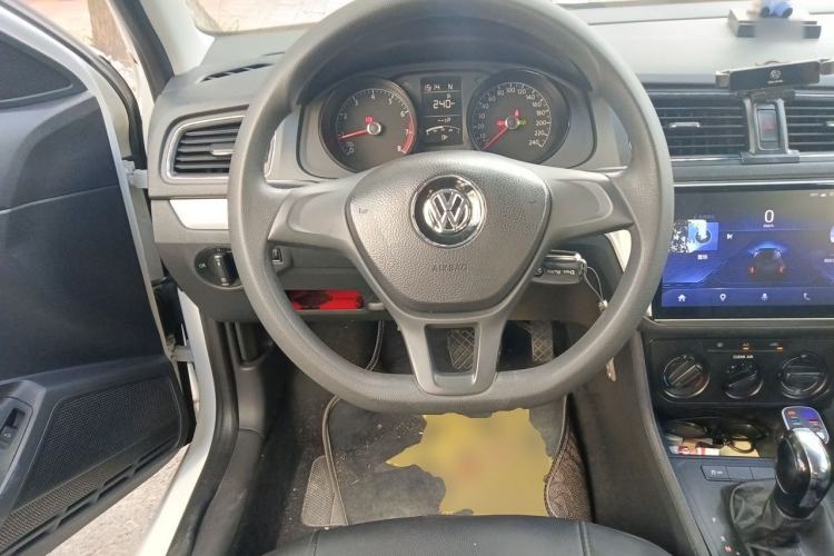 Used Volkswagen Lavida 2017 1.6L Automatic Fashion Edition Steering Wheel