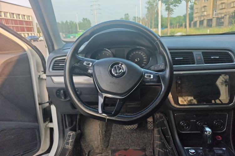 Used Volkswagen Lavida 2017 230TSI DSG Comfort Edition Steering Wheel