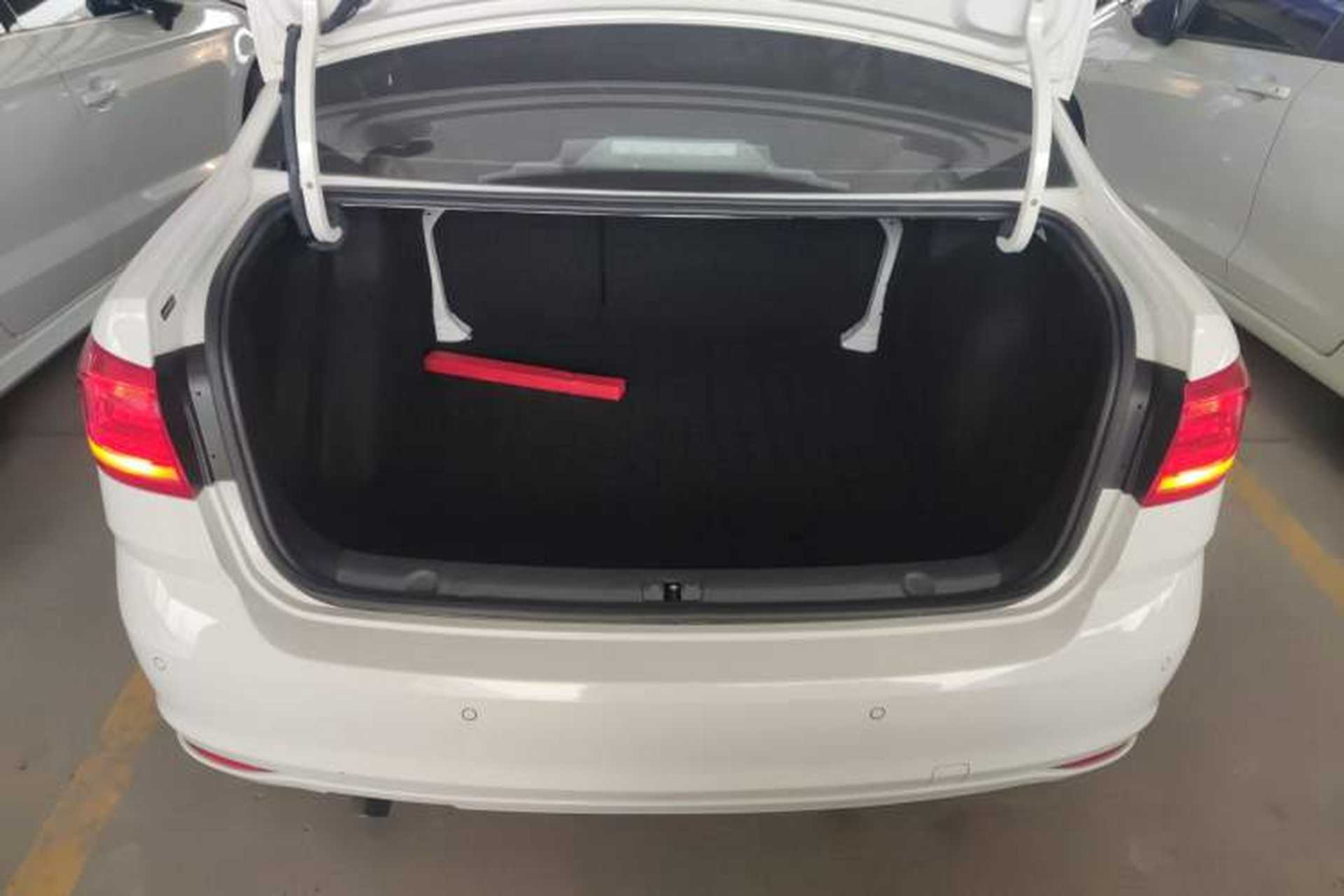 Used Volkswagen Lavida 2017 1.6L Manual Comfort Edition Trunk
