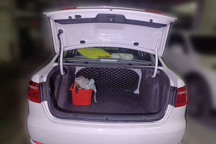 Used Volkswagen Lavida 2017 1.6L Automatic Fashion Edition Trunk
