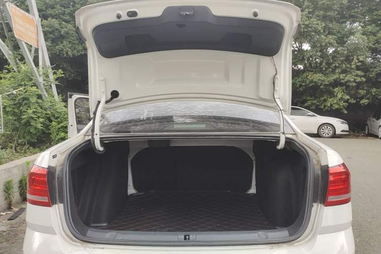 Used Volkswagen Lavida 2017 230TSI DSG Comfort Edition Trunk