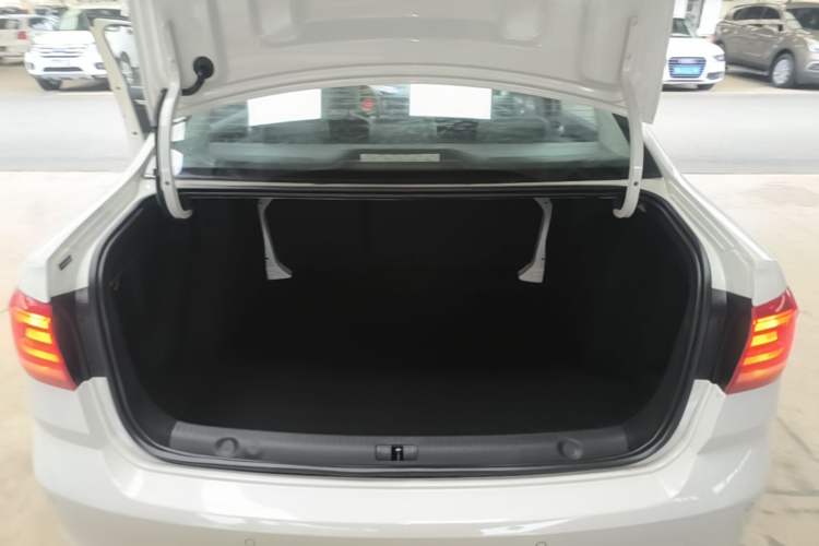 Used Volkswagen Lavida 2017 230TSI DSG Comfort Edition Trunk