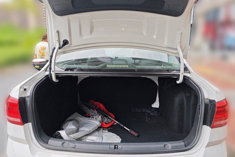 Used Volkswagen Lavida 2017 230TSI DSG Comfort Edition Trunk