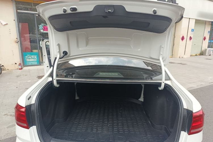 Used Volkswagen Lavida 2017 230TSI DSG Comfort Edition Trunk