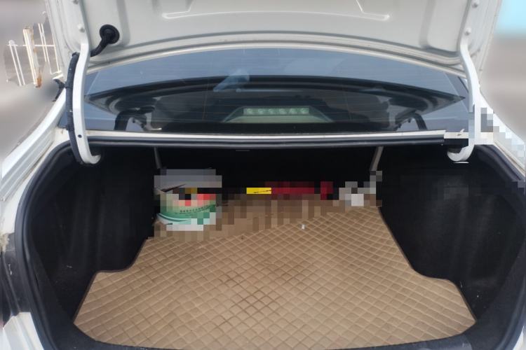 Used Volkswagen Lavida 2017 1.6L Automatic Fashion Edition Trunk