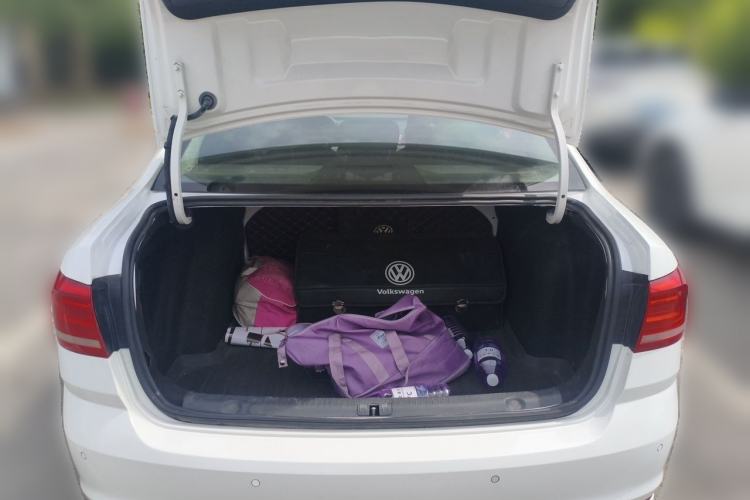 Used Volkswagen Lavida 2017 1.6L Manual Comfort Edition Trunk