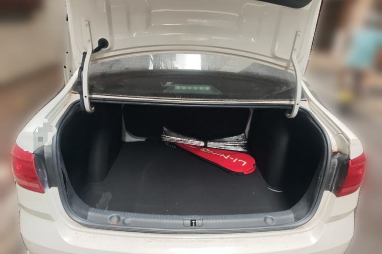 Used Volkswagen Lavida 2017 1.6L Automatic Fashion Edition Trunk