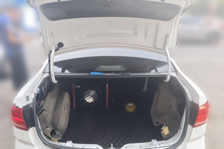Used Volkswagen Lavida 2017 1.6L Automatic Comfort Edition Trunk
