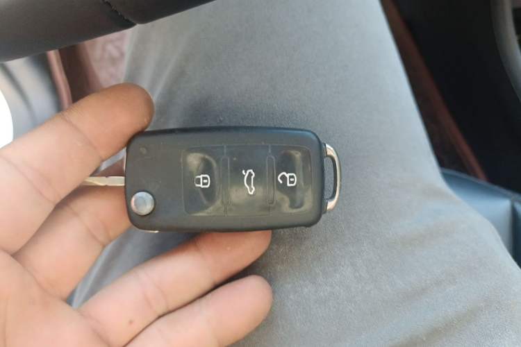 Used Volkswagen Lavida 2017 1.6L Manual Fashion Edition Vehicle Key