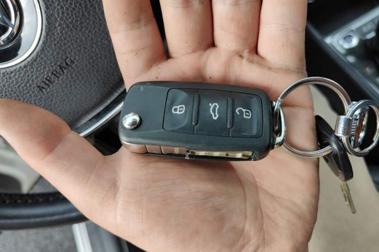 Used Volkswagen Lavida 2017 1.6L Automatic Comfort Edition Vehicle Key