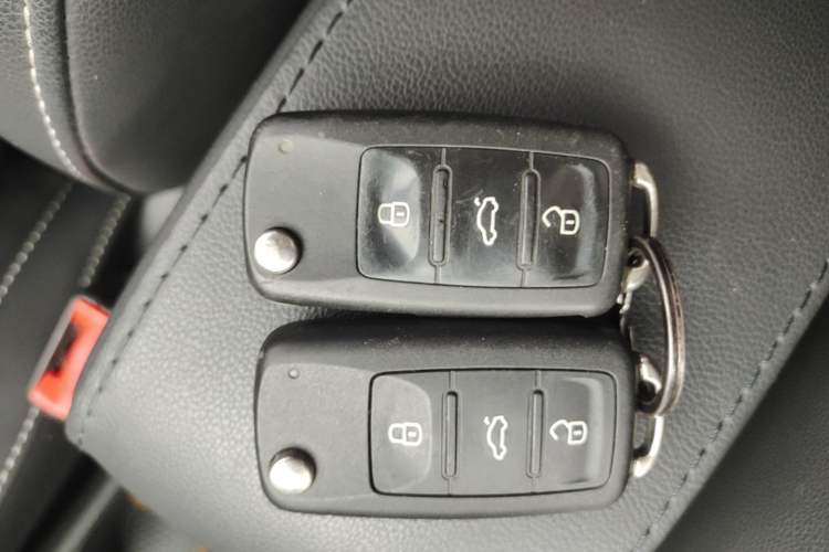 Used Volkswagen Lavida 2017 230TSI DSG Comfort Edition Vehicle Key