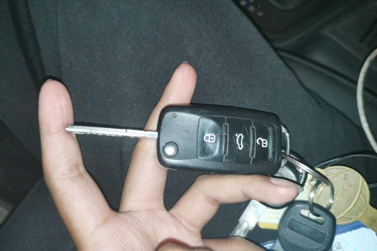 Used Volkswagen Lavida 2017 1.6L Automatic Fashion Edition Vehicle Key