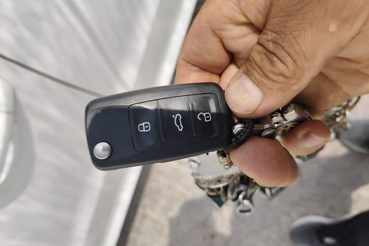 Used Volkswagen Lavida 2017 1.6L Automatic Comfort Edition Vehicle Key