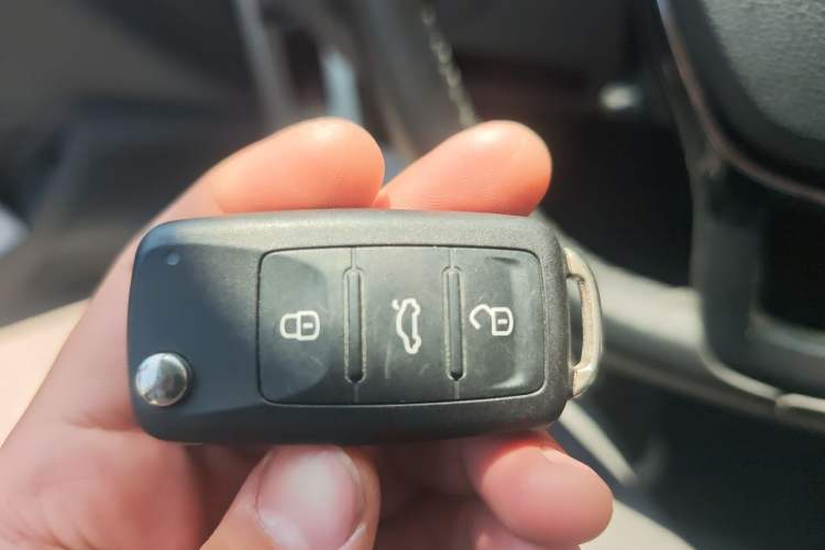 Used Volkswagen Lavida 2017 1.6L Automatic Comfort Edition Vehicle Key