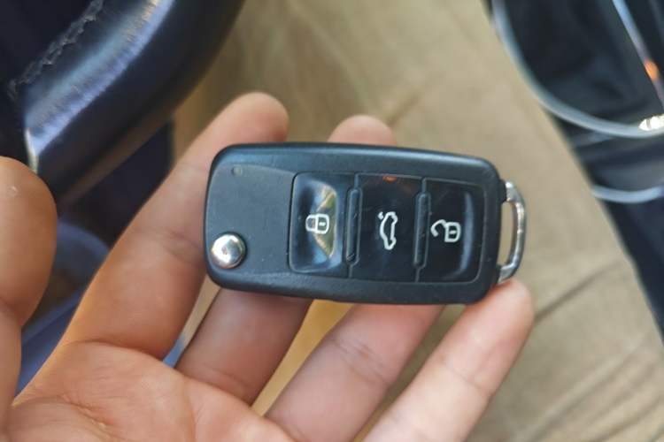 Used Volkswagen Lavida 2017 1.6L Automatic Comfort Edition Vehicle Key